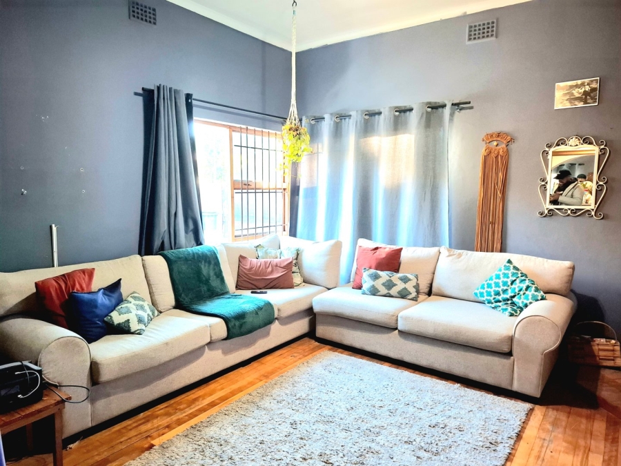 5 Bedroom Property for Sale in Oakdale Western Cape
